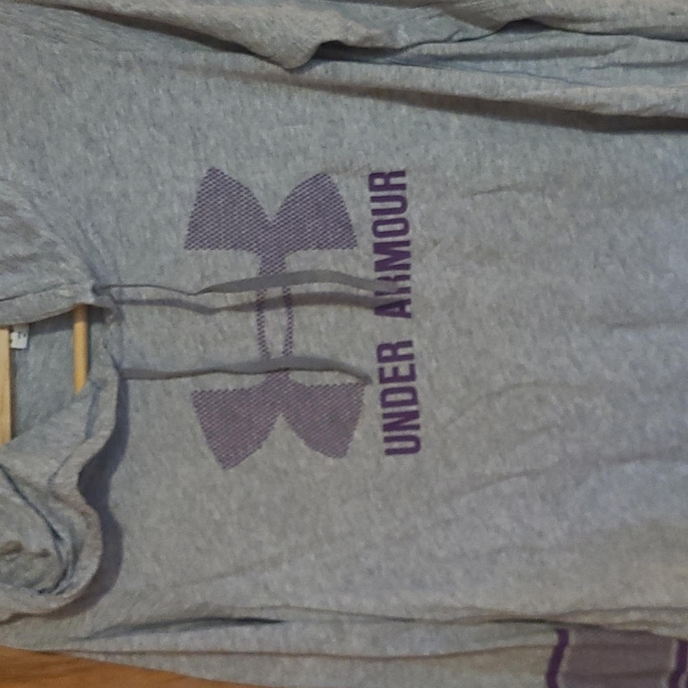 Under Armour long-sleeved hooded shirt